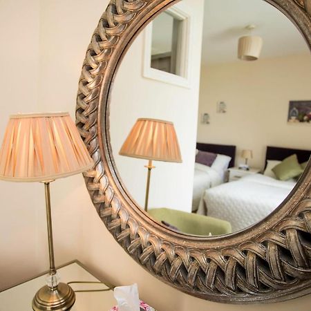 Coach House Lodge Rooms 라힌치 외부 사진