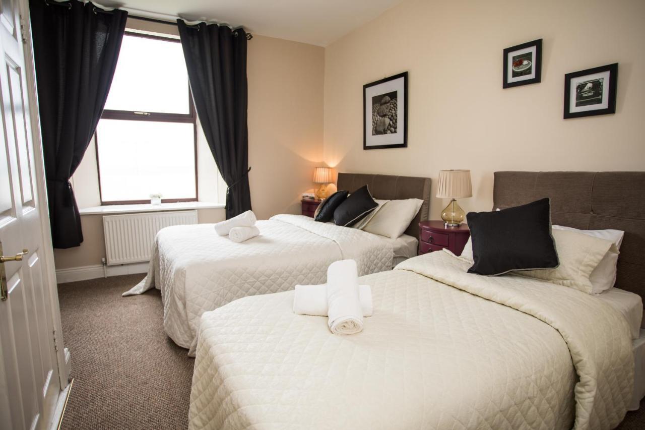 Coach House Lodge Rooms 라힌치 외부 사진