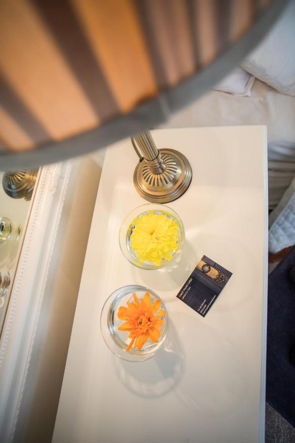 Coach House Lodge Rooms 라힌치 외부 사진