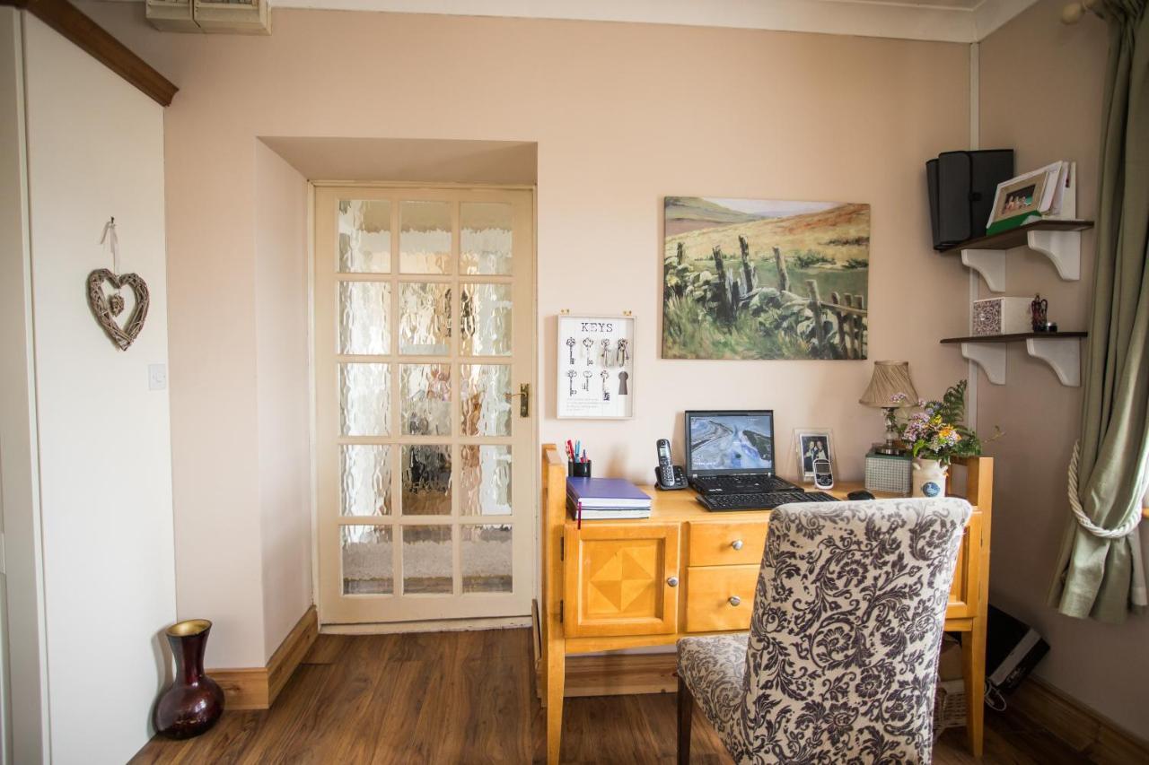 Coach House Lodge Rooms 라힌치 외부 사진