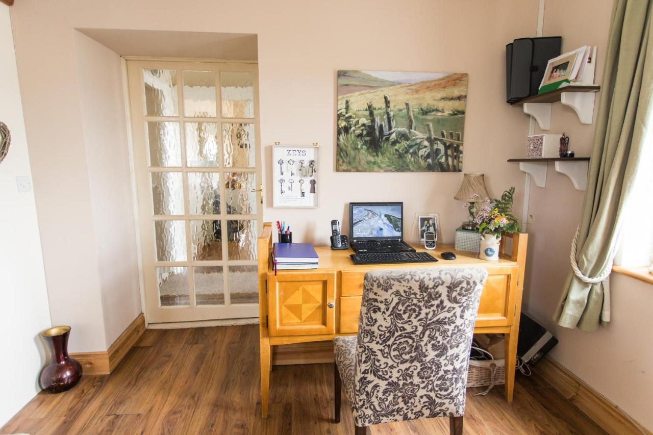 Coach House Lodge Rooms 라힌치 외부 사진