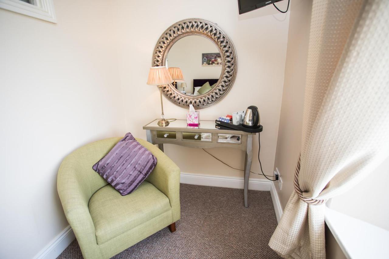 Coach House Lodge Rooms 라힌치 외부 사진